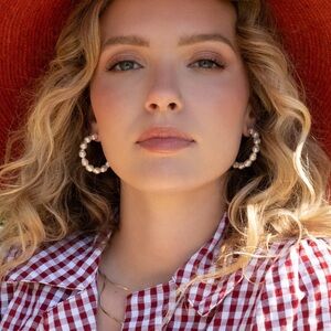 LELE SADOUGHI
Stardust Pearl Hoop Earrings (Member Exclusive)